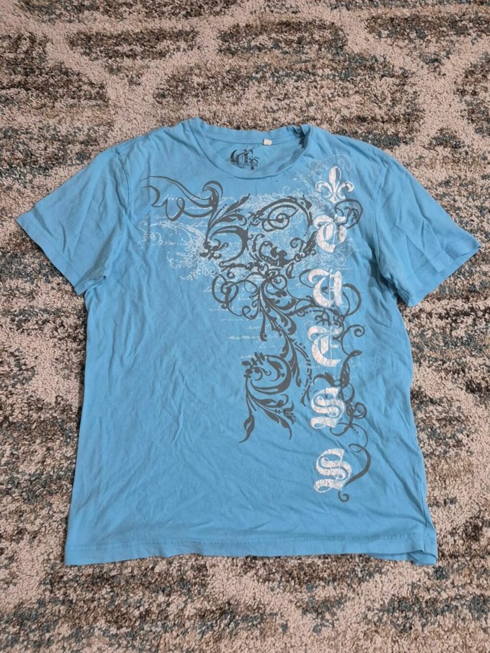 Y2k Guess Graphic Floral T-Shirt – Light Blue – Size Womans XL